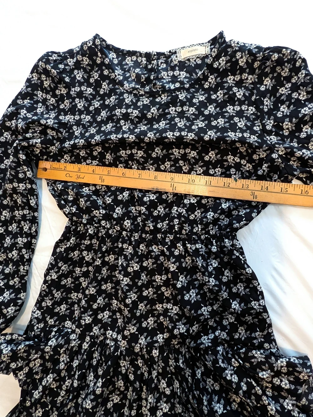 Soprano Mini Dress Long Sleeved Back & White Ditsy Floral Ruffles Girls Size XL